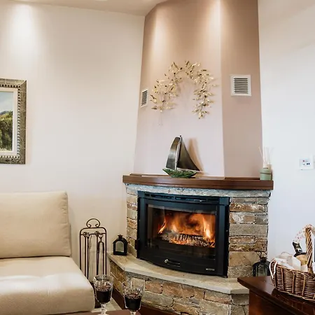 Aenaon With Private Pool Panoramic View 빌라